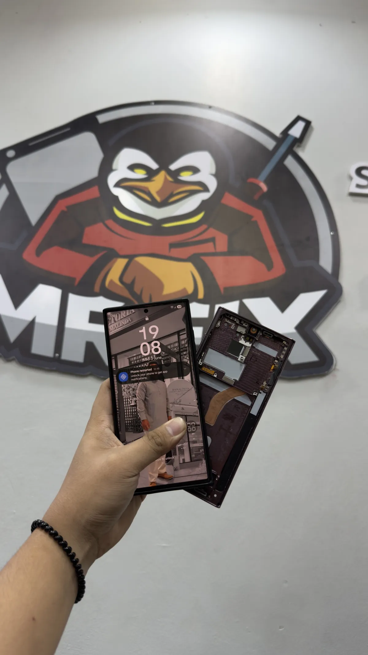 Pemeriksaan telefon di MRFIX Bangi