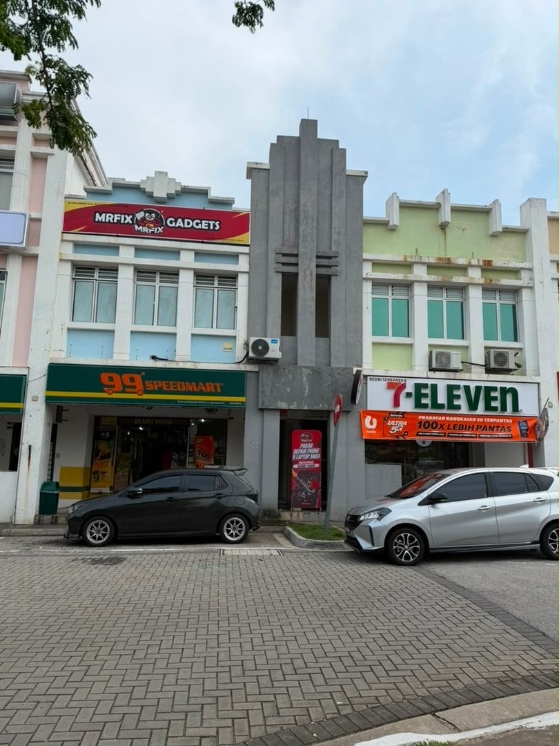MRFIX Putrajaya Samsung A55 screen repair shop above 99 Speedmart in Presint 8